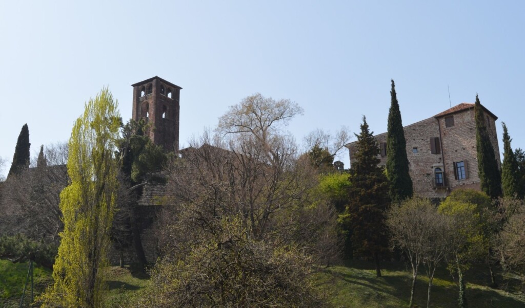 Camminando_Castello_degli_Ezzelini