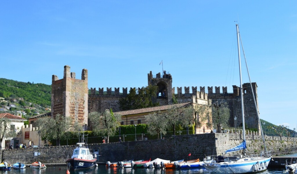 Camminando_Castello_Scaligero_di_Torri_del_Benaco