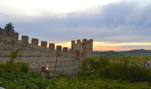 Camminando_Castello_Scaligero_di_Soave