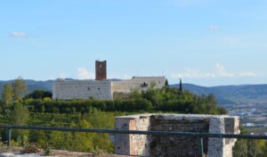 Camminando_Castello_della_BellaGuardia